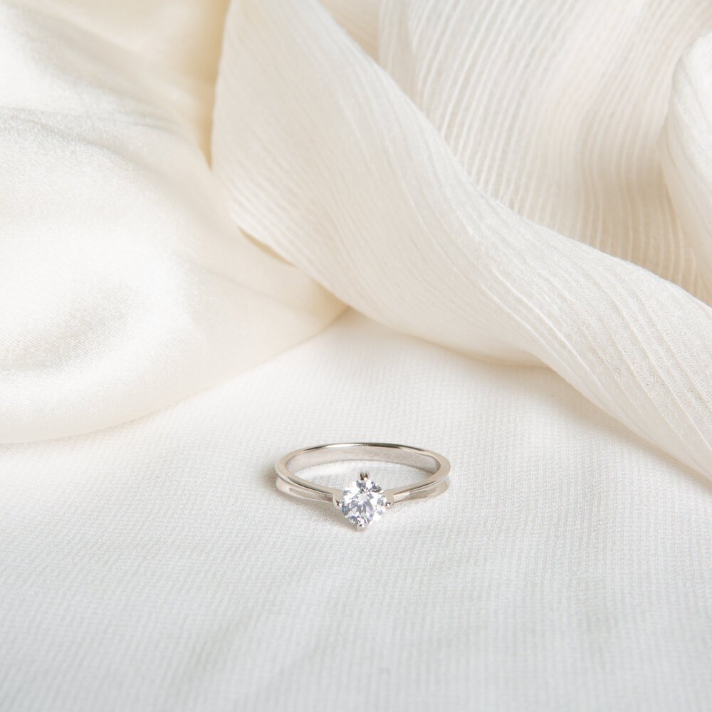 s925 Silver Stylish Diamond Engagement Ring